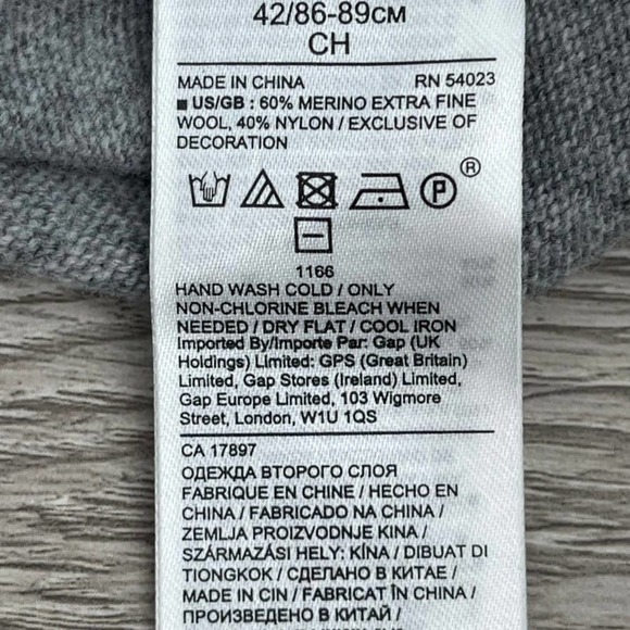 BANANA REPUBLIC Merino Wool Sweater C'est Si Bon Long Sleeve Gray - Size Small - Picture 6 of 10